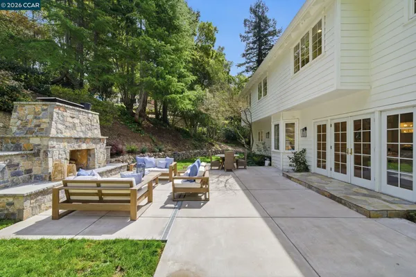 $3,595,000 | 3 Honey Hill Court, Orinda, CA 94563