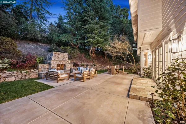 $3,595,000 | 3 Honey Hill Court, Orinda, CA 94563