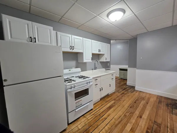 $1,600 | 5 Central Square, Unit 5 1/2, Chelmsford, MA 01824