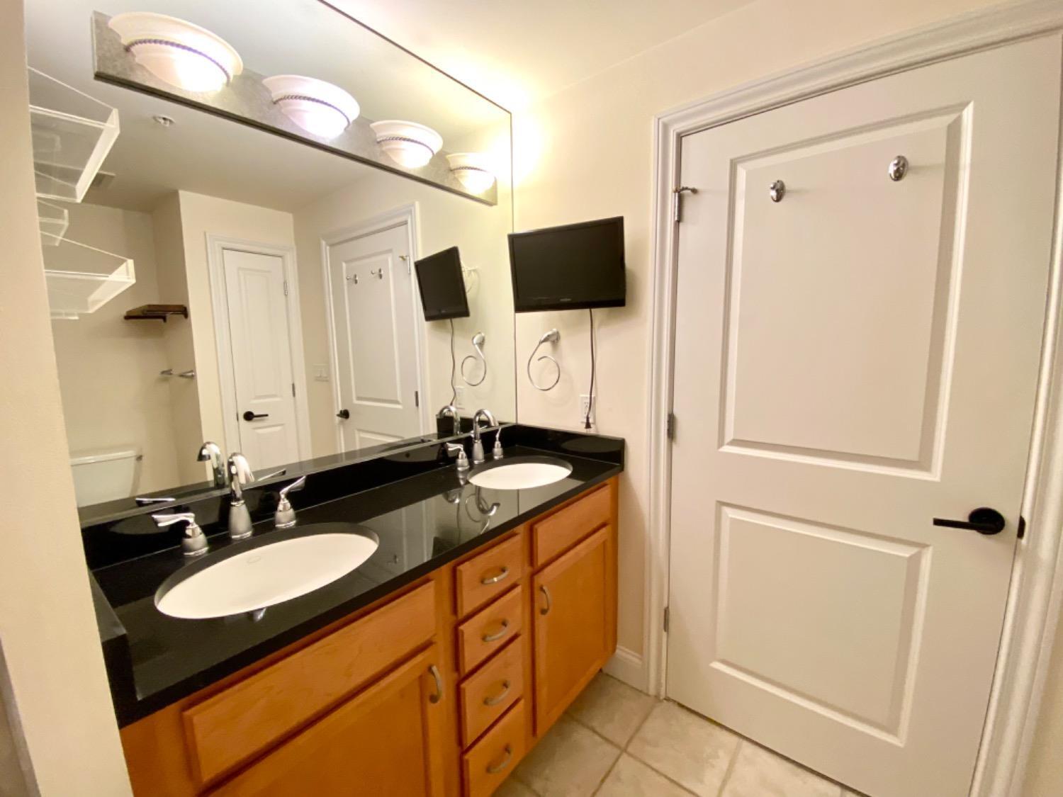 2233 Riverside Drive, Unit 2D Cincinnati, OH 45202 - Photo 12 of 16 Gallery Image 12