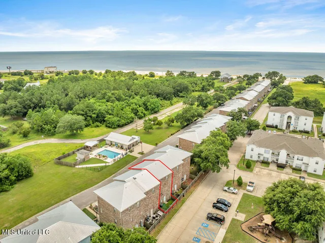 $285,000 | 30 Oak Alley Lane, Long Beach, MS 39560