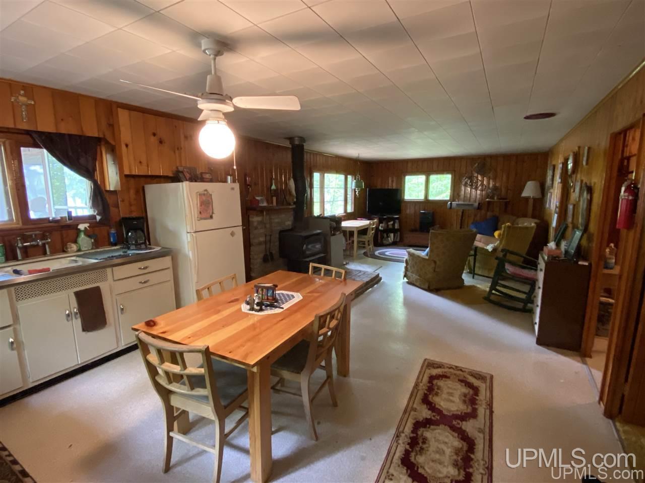 10631 Government Road Manistique, MI 49854 - Photo 4 of 33 Gallery Image 4
