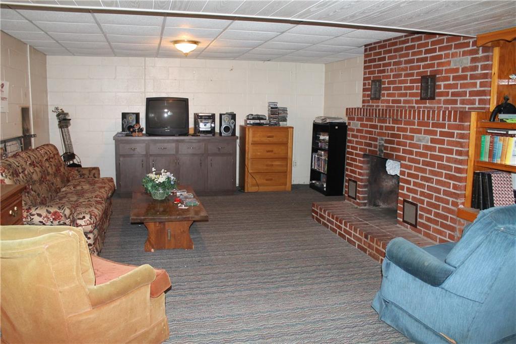 160 Paris Colliers Road Burgettstown, PA 15021 - Photo 8 of 17 Gallery Image 8