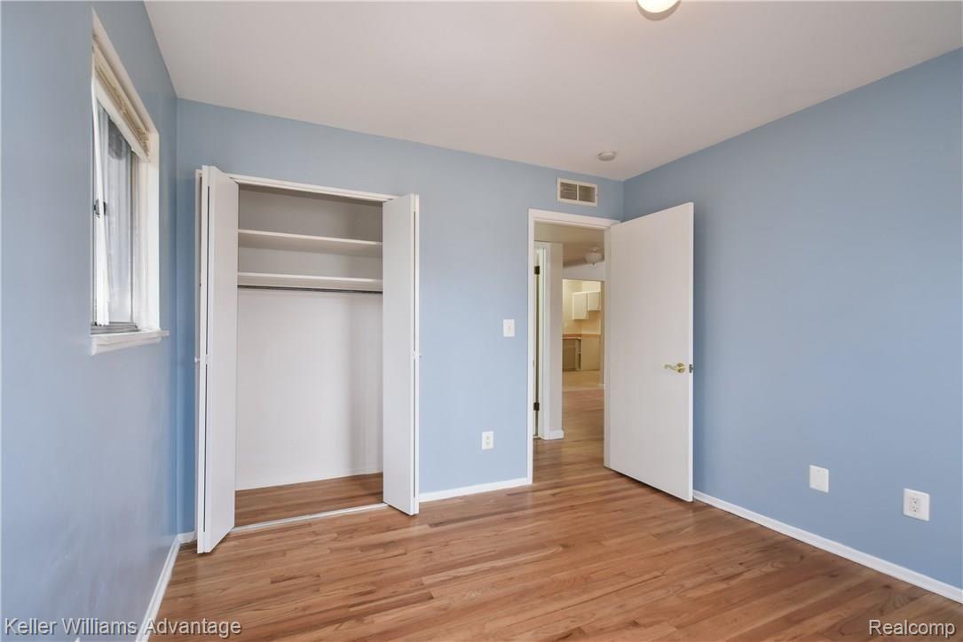 8066 Pardee Road Taylor, MI 48180 - Photo 10 of 31 DSC_0173-Edit.jpg