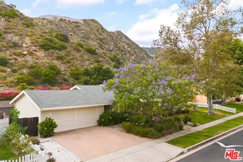 $2,988,000 | 6005 Paseo Cyn Drive, Malibu, CA 90265