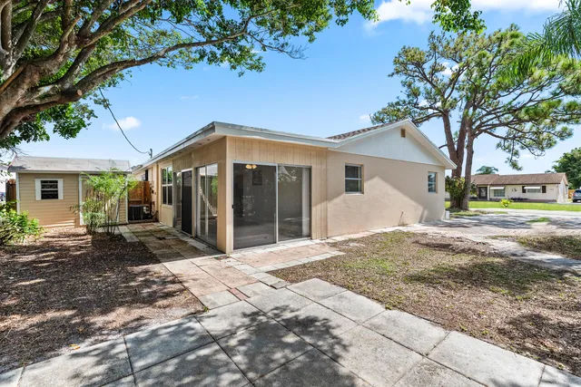 $374,900 | 308 Stillwater Drive, Jupiter, FL 33458