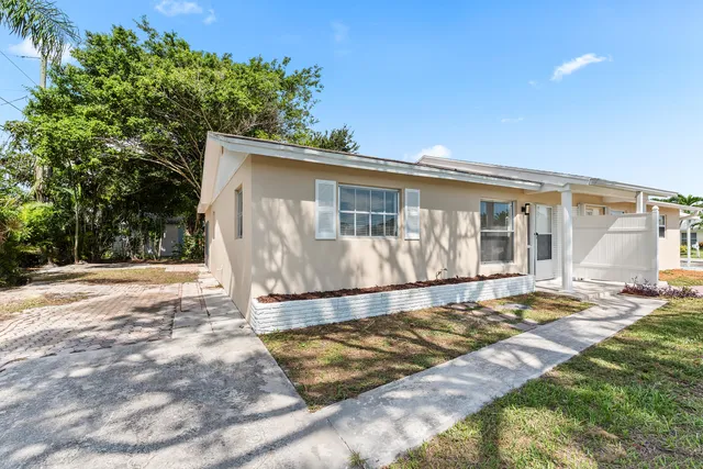 $374,900 | 308 Stillwater Drive, Jupiter, FL 33458