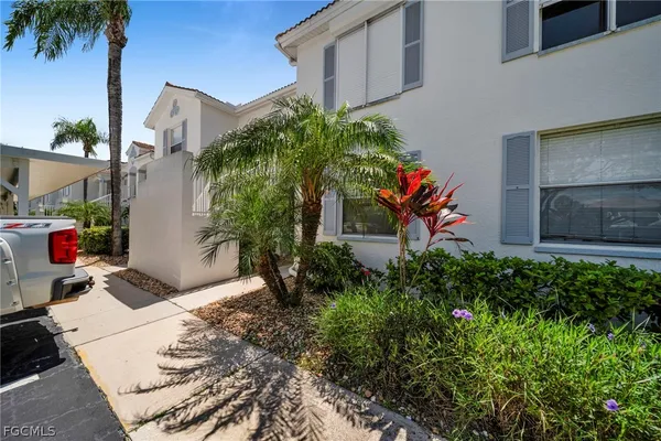 $2,300 | 1024 Mainsail Drive, Unit 512, Naples, FL 34114