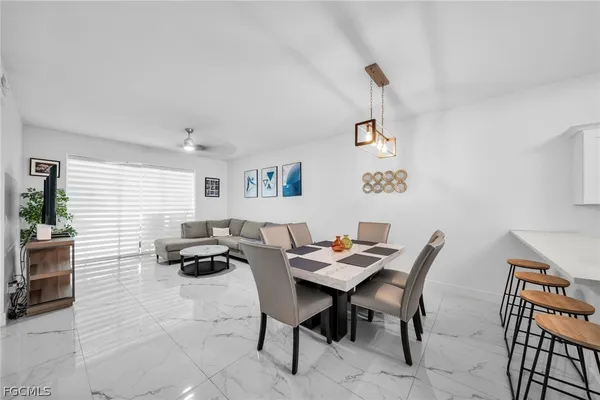 $2,300 | 1024 Mainsail Drive, Unit 512, Naples, FL 34114