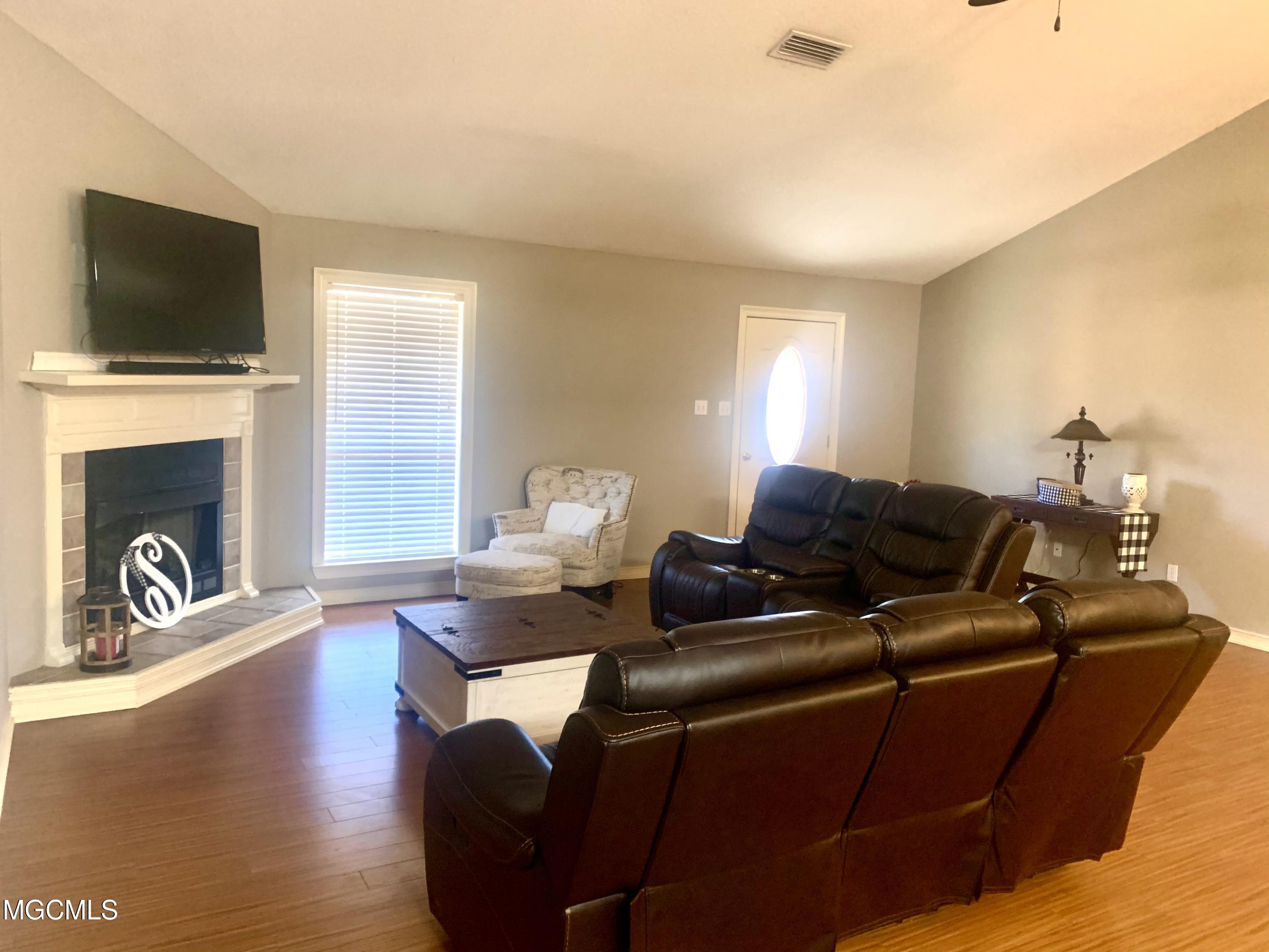 6809 Tanner Williams Road Lucedale, MS 39452 - Photo 11 of 43 49F0BFEE-C0AE-4C7A-ACD5-0E0DC51A85CB