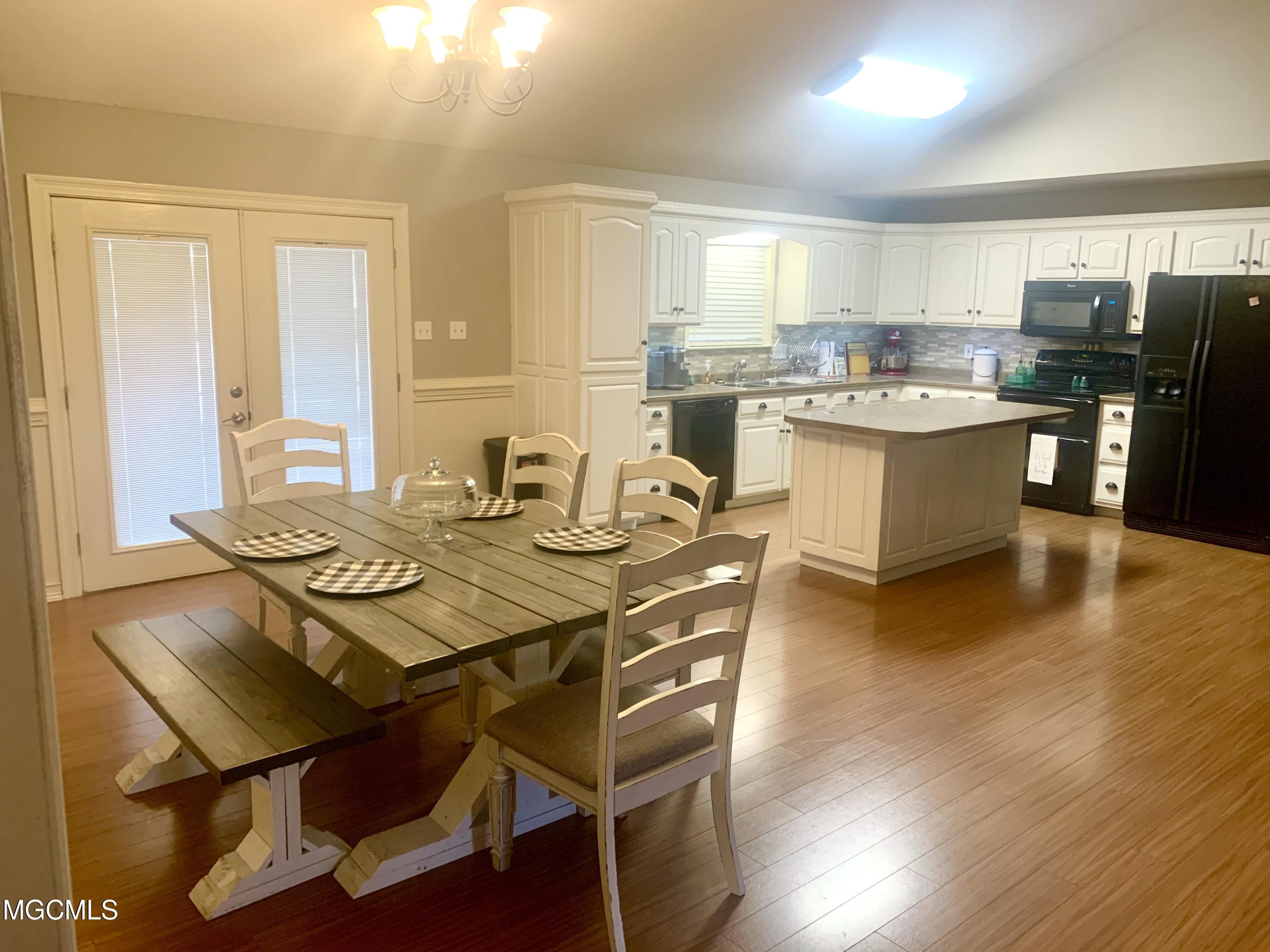6809 Tanner Williams Road Lucedale, MS 39452 - Photo 6 of 43 EF870394-82D7-49C5-ADD1-ACCD042B15AC