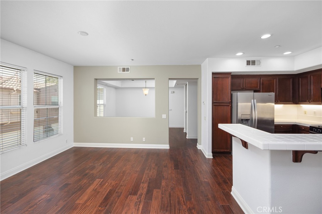 308 Quail Ridge Irvine, CA 92603 - Photo 3 of 27 Gallery Image 3