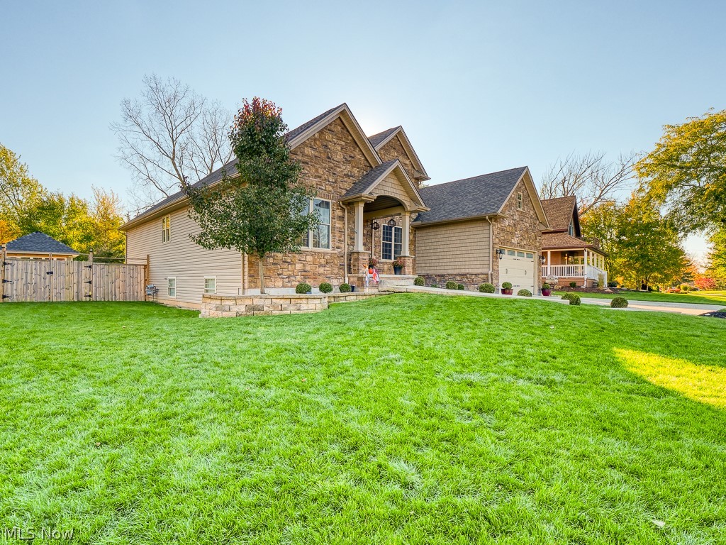 17579 Drake Road Strongsville, OH 44136 - Photo 5 of 35 Gallery Image 5