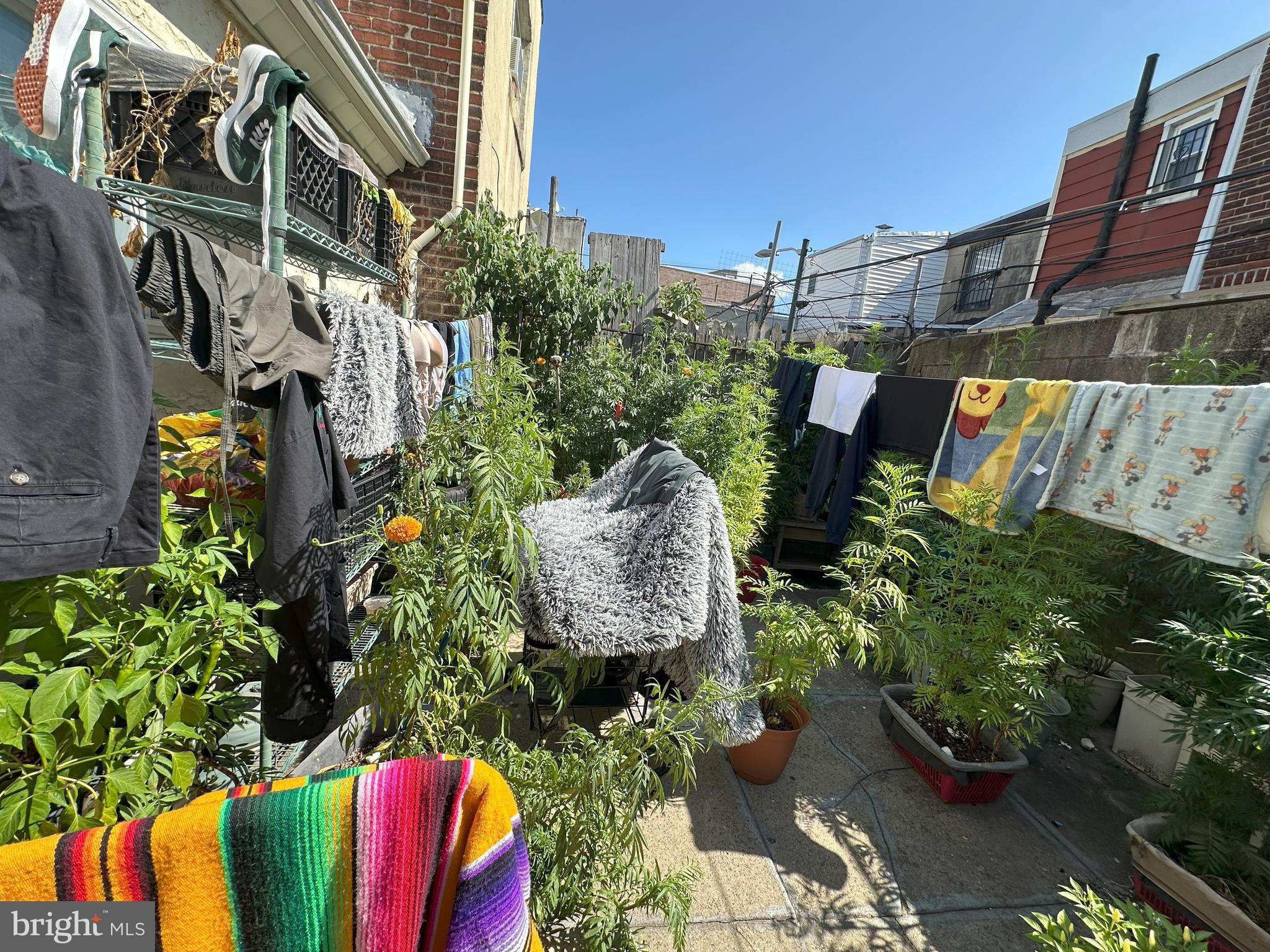 712 Moore Street Philadelphia, PA 19148 - Photo 8 of 11 a view of balcony and patio