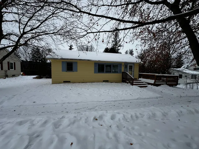 $185,000 | 402 Hillcrest Street East, Lanesboro, MN 55949