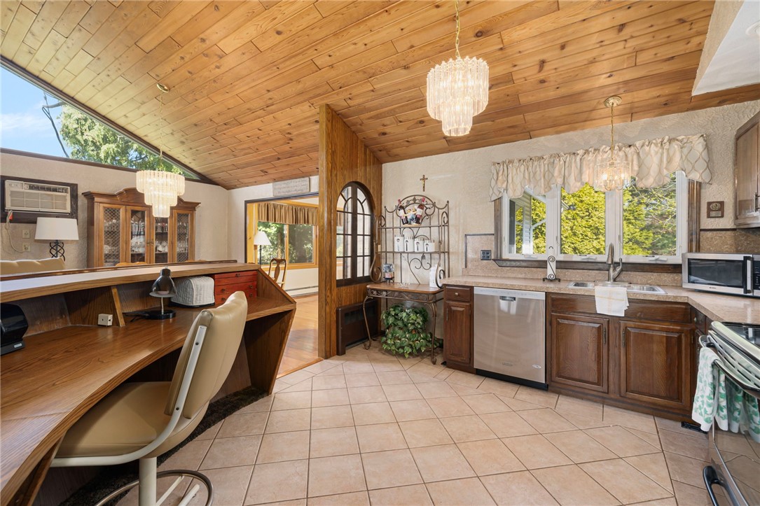 77 Cherry Hill Road Johnston, RI 02919 - Photo 7 of 31