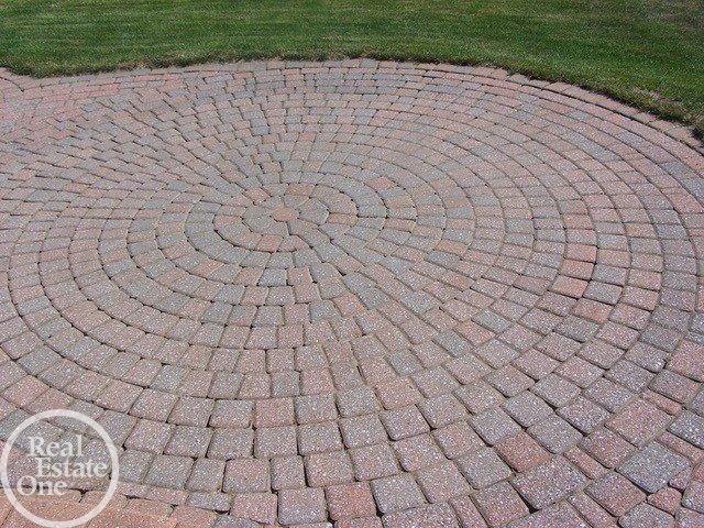 49248 Monte Road New Baltimore, MI 48047 - Photo 15 of 54 31360643-14.JPG