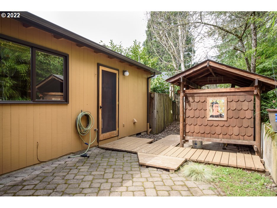 2865 Spring Boulevard Eugene, OR 97403 - Photo 24 of 32 Gallery Image 24