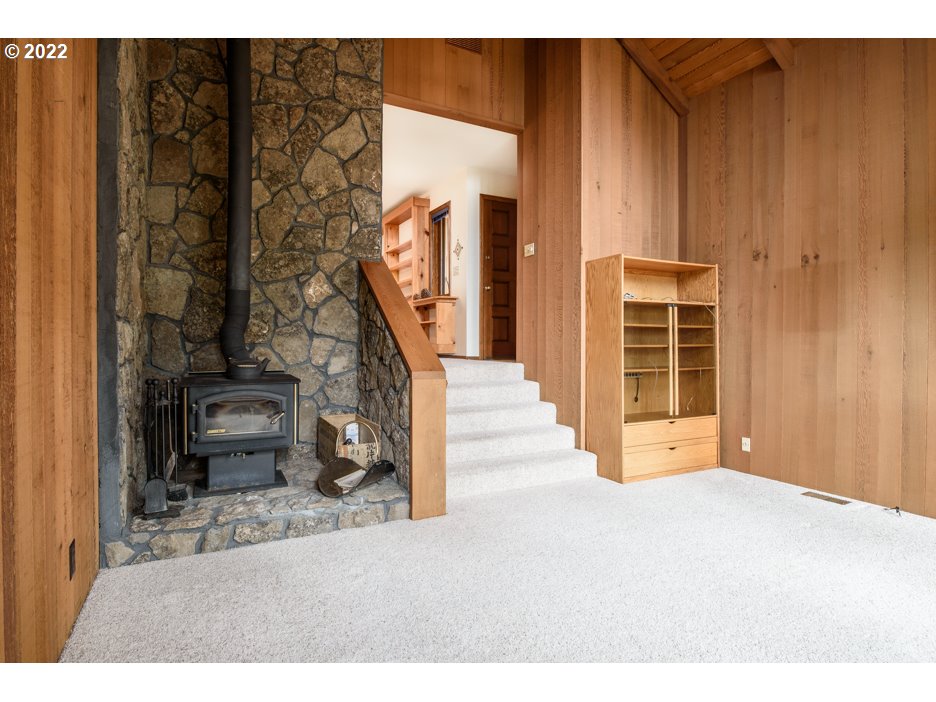 2865 Spring Boulevard Eugene, OR 97403 - Photo 10 of 32 Gallery Image 10
