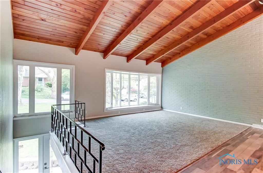 2220 Innisbrook Road Toledo, OH 43606 - Photo 2 of 35 Gallery Image 2