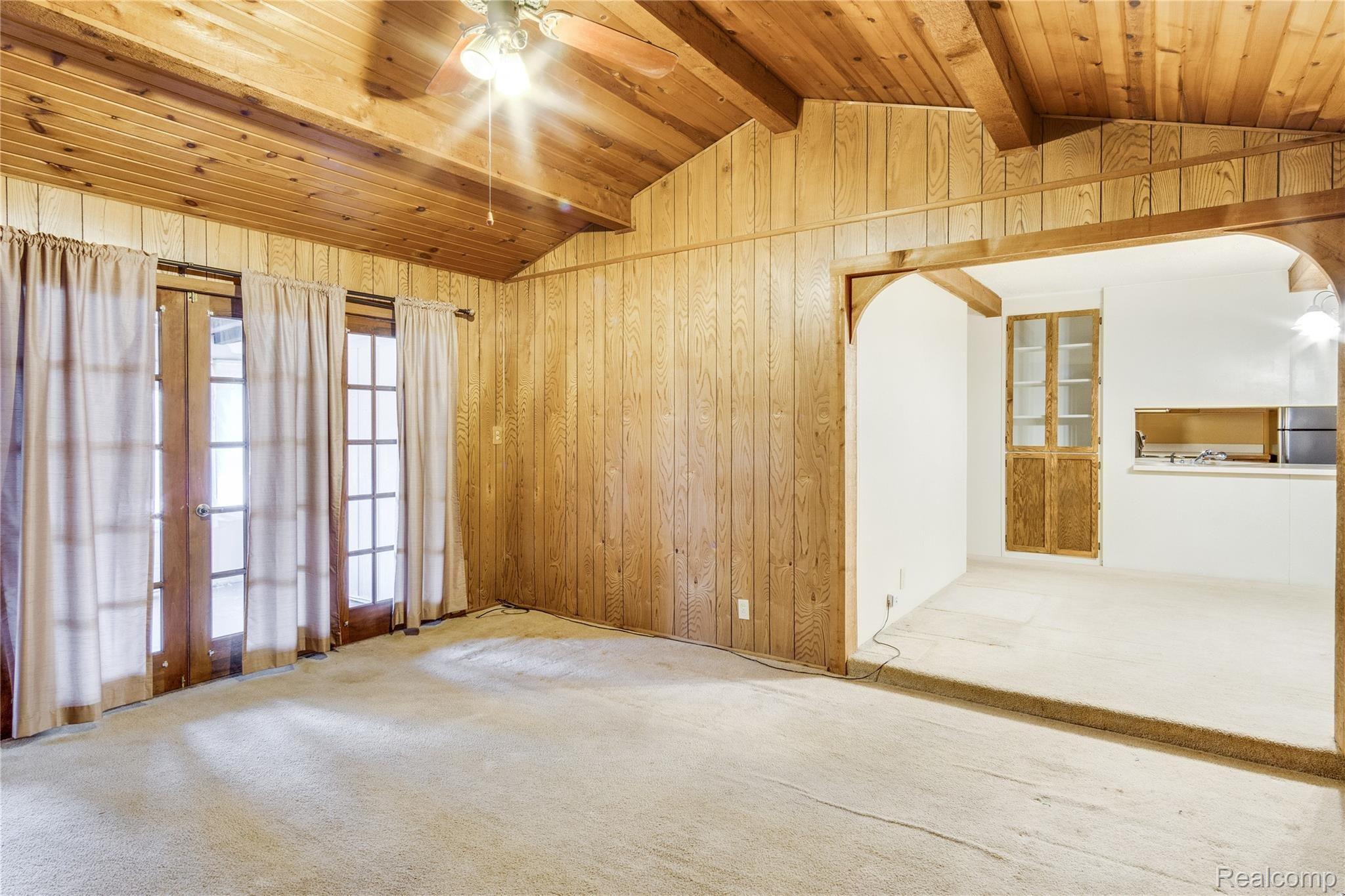 1609 Raspberry Lane Flint, MI 48507 - Photo 10 of 25 Interiors (16 of 37).jpg