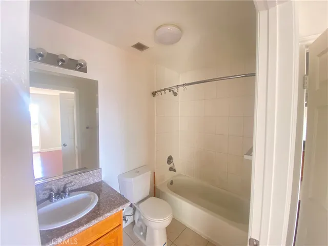 $3,500 | 3711 Baldwin Street, Unit 702, Los Angeles, CA 90031