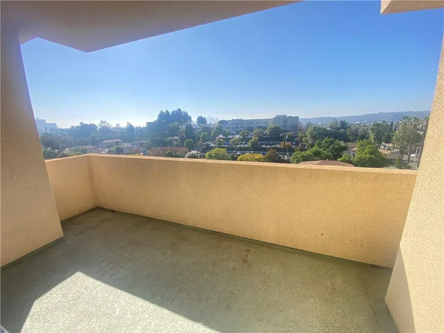 $3,500 | 3711 Baldwin Street, Unit 702, Los Angeles, CA 90031