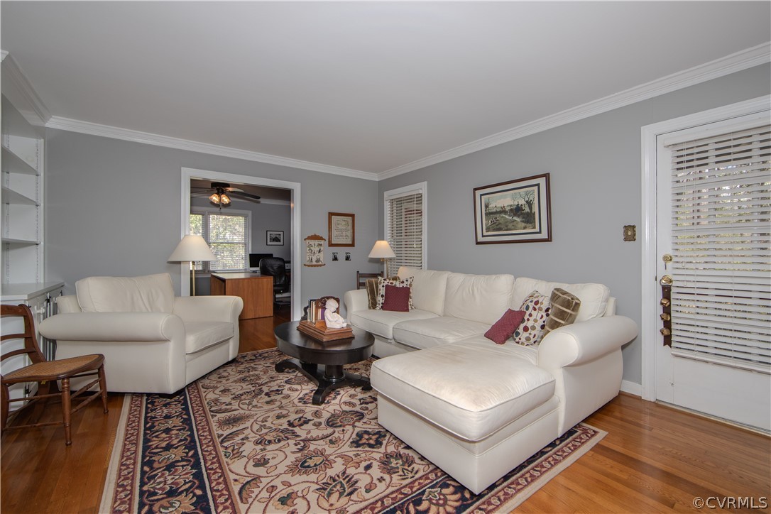 13717 Winterberry Ridge Midlothian, VA 23112 - Photo 14 of 29 a living room with furniture and a window