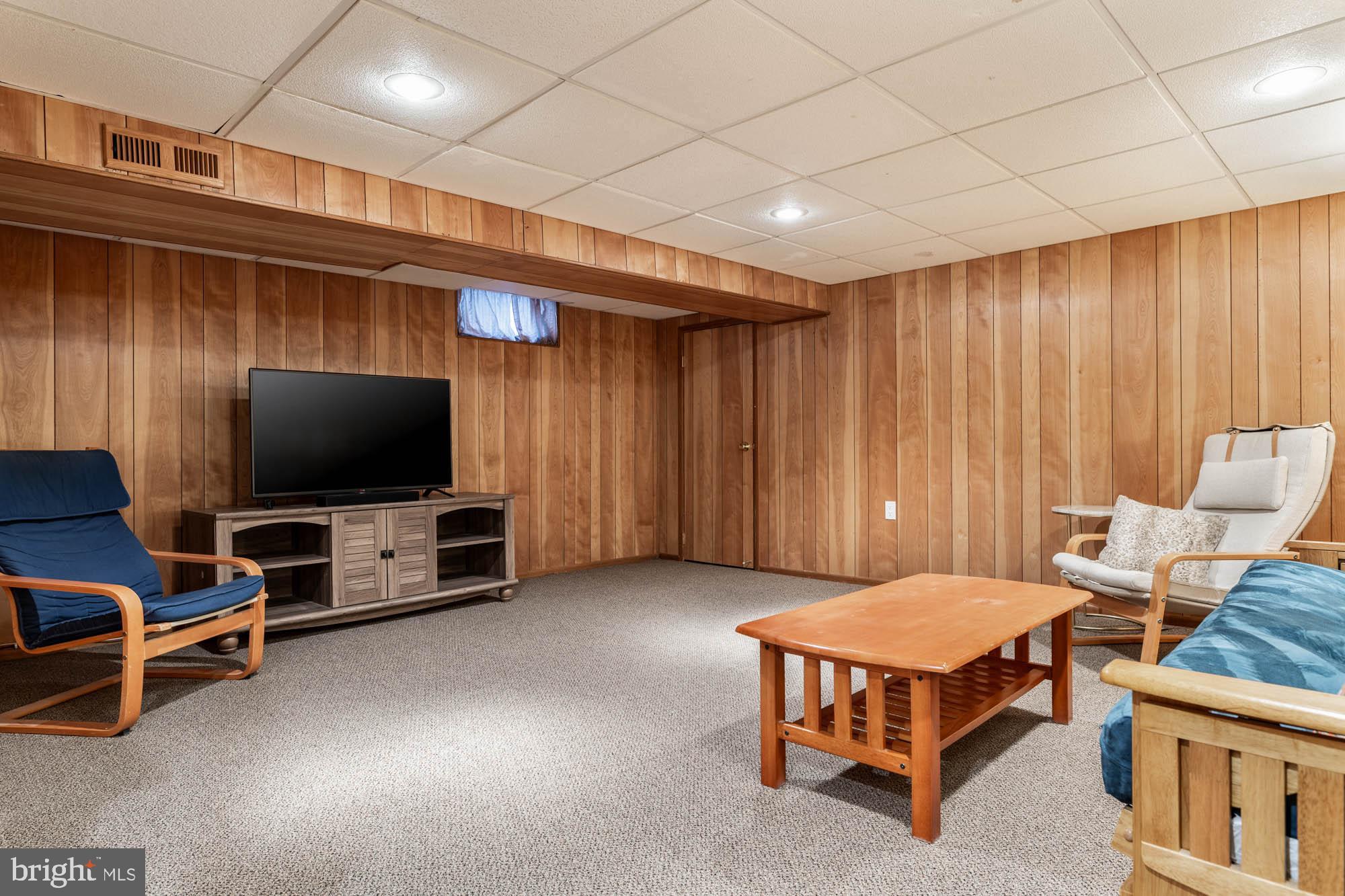 1614 Lawrence Road Havertown, PA 19083 - Photo 26 of 35