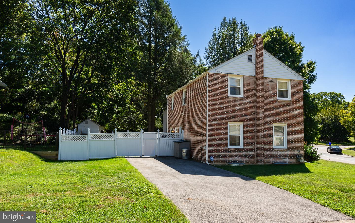 1614 Lawrence Road Havertown, PA 19083 - Photo 31 of 35 Driveway