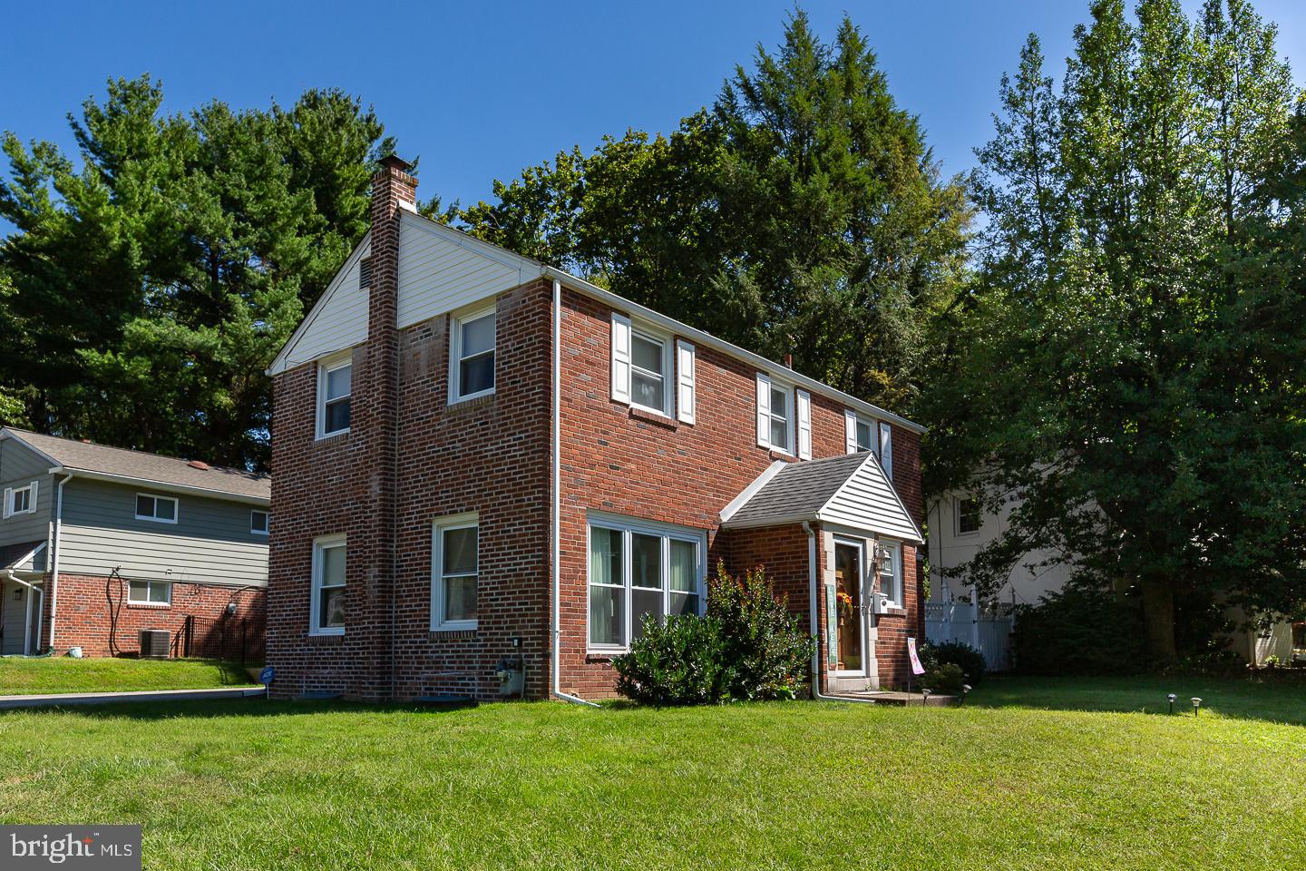 1614 Lawrence Road Havertown, PA 19083 - Photo 4 of 35