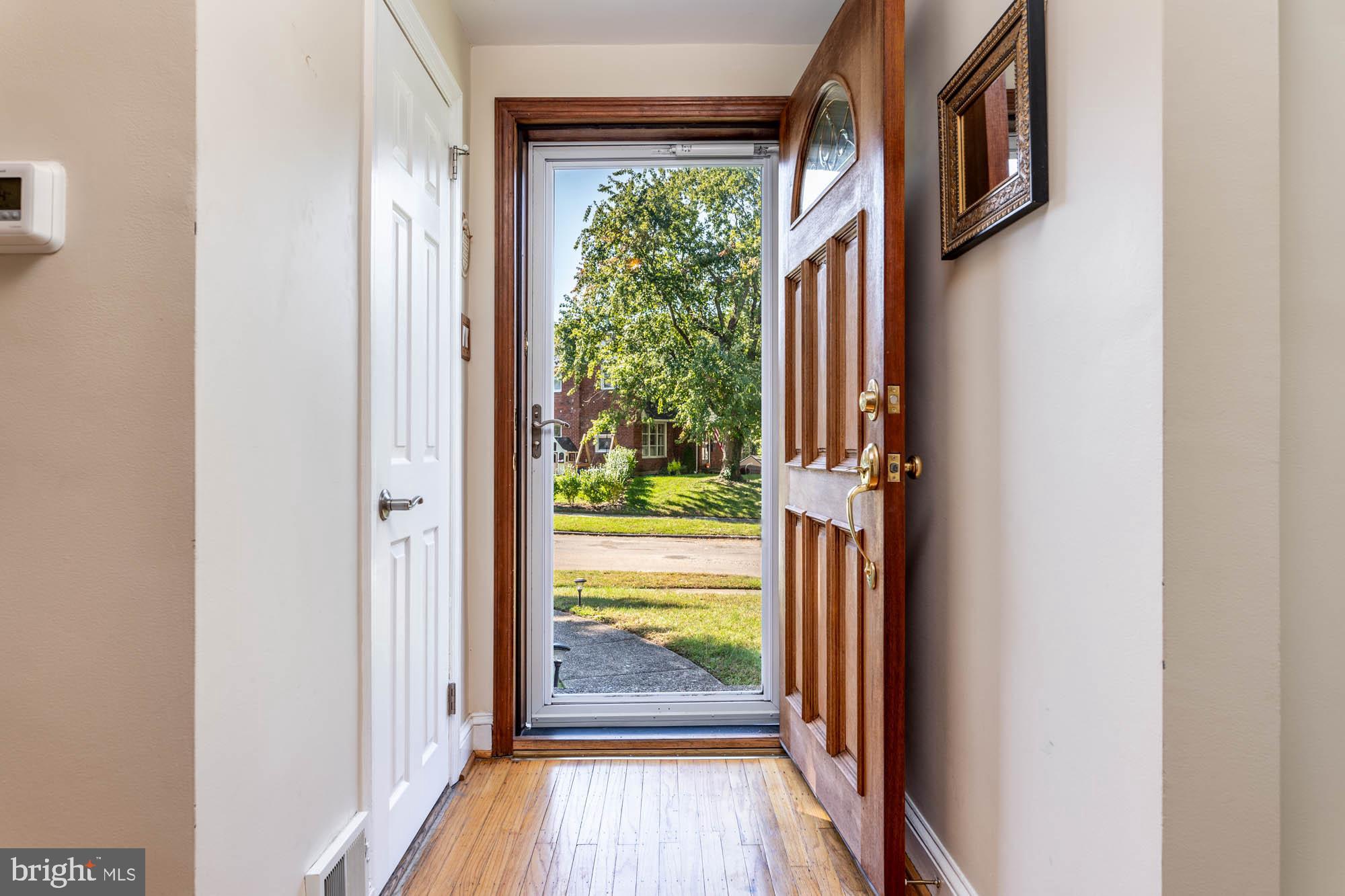 1614 Lawrence Road Havertown, PA 19083 - Photo 5 of 35