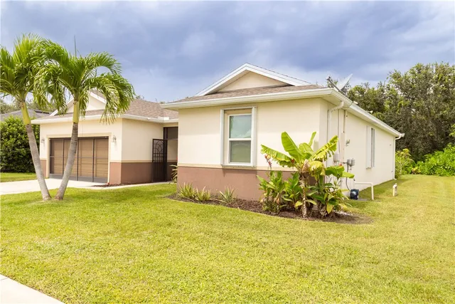 $349,900 | 108 Port Royal Court, Sebastian, FL 32958