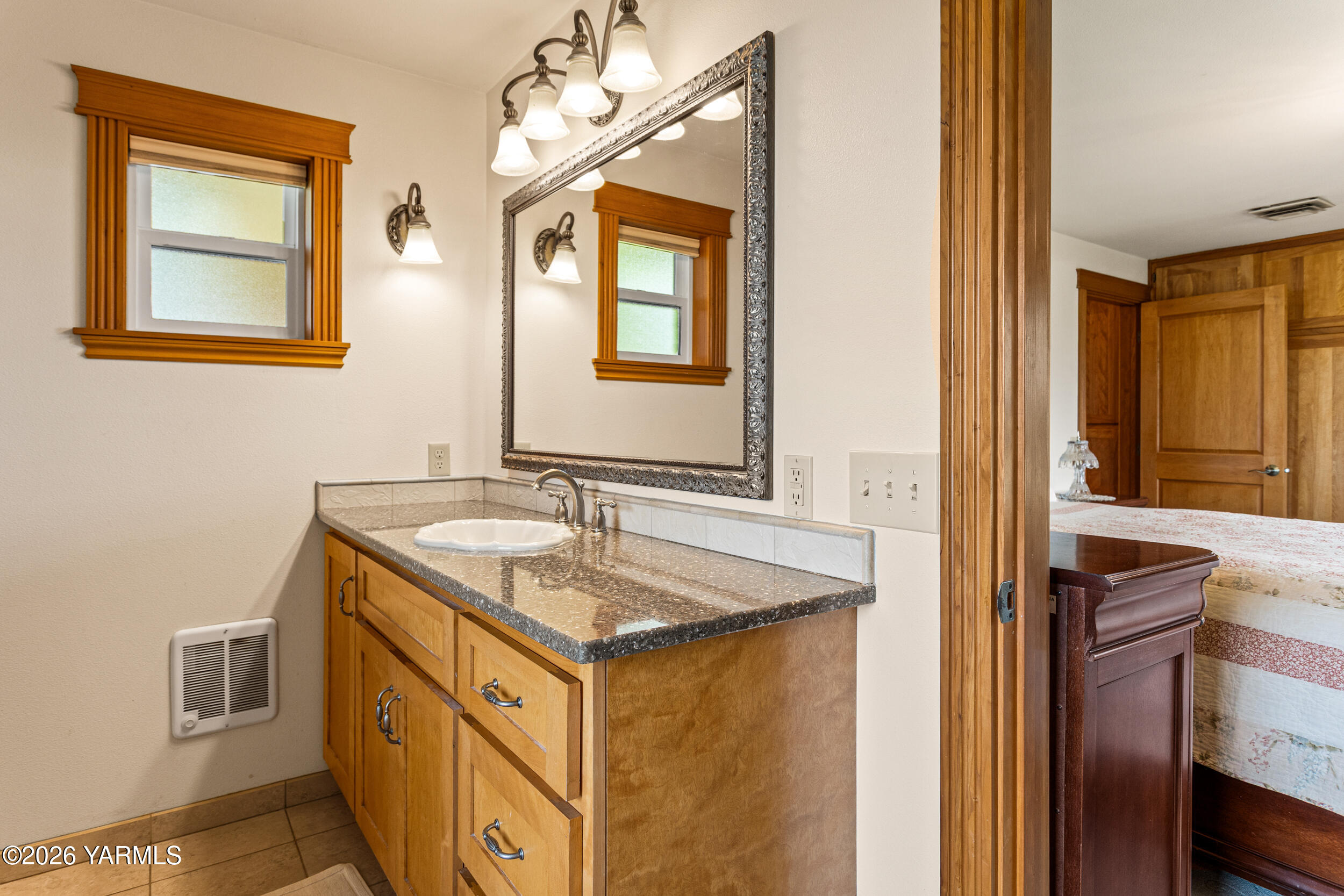 2660 Brownstown Road Harrah, WA 98933 - Photo 33 of 88 Primary Bath