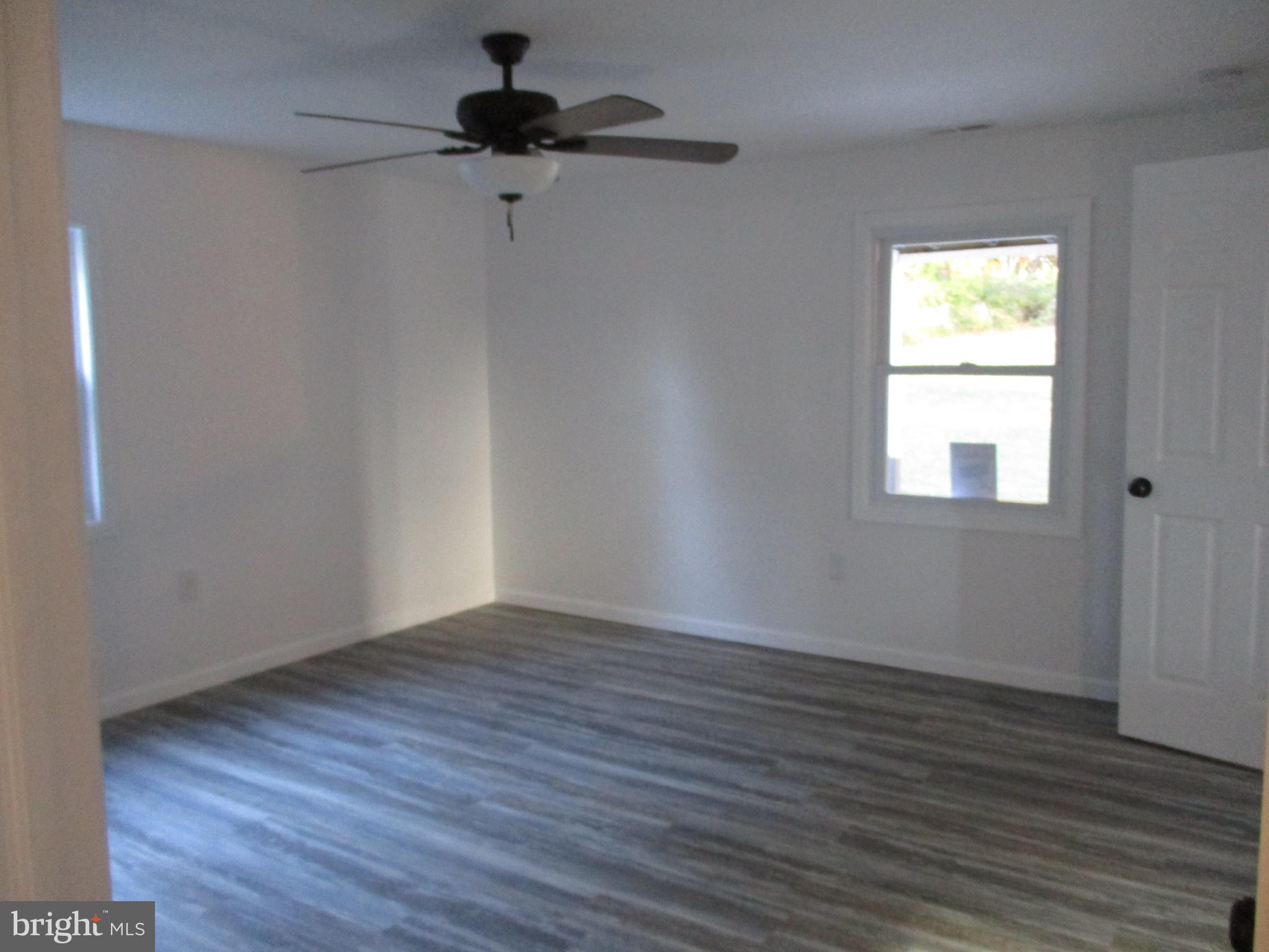 508 Weir Road Aston, PA 19014 - Photo 13 of 29 Main Floor Bedroom 1