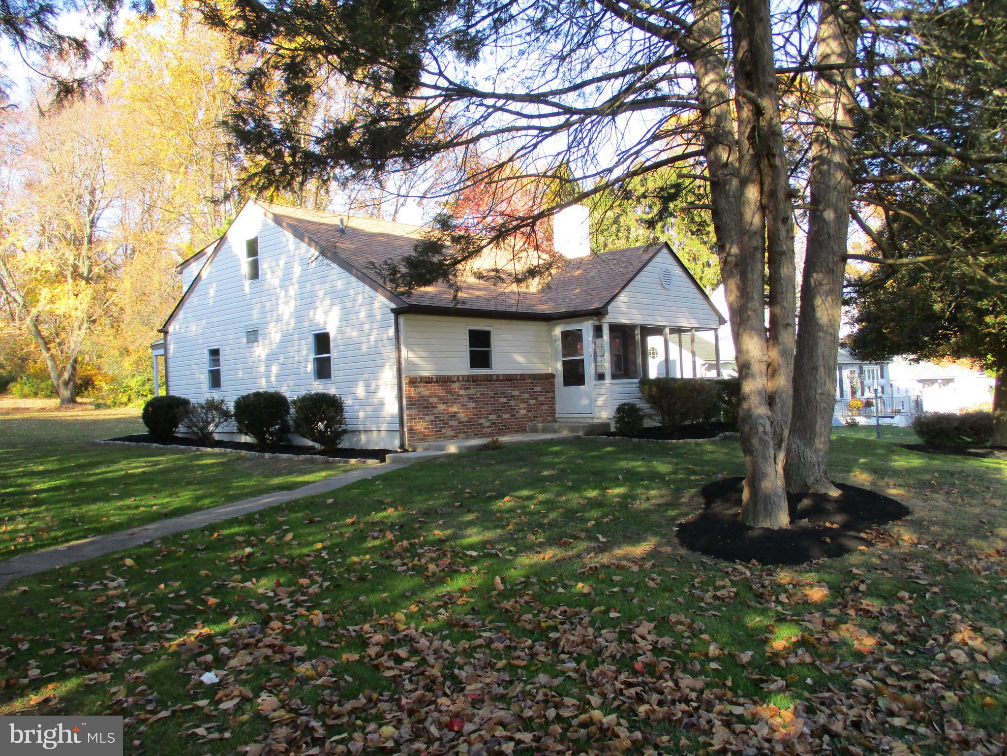 508 Weir Road Aston, PA 19014 - Photo 4 of 29