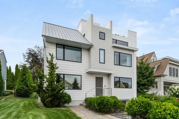 $20,000 | 200 Hillspoint Road, Westport, CT 06880