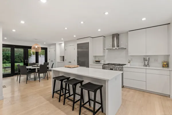 $20,000 | 200 Hillspoint Road, Westport, CT 06880