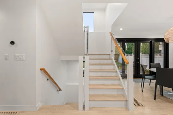 $20,000 | 200 Hillspoint Road, Westport, CT 06880