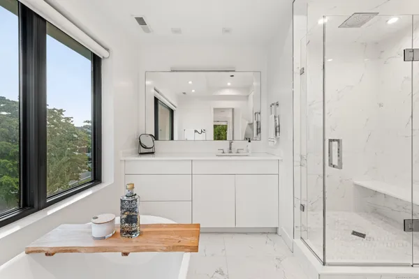 $20,000 | 200 Hillspoint Road, Westport, CT 06880