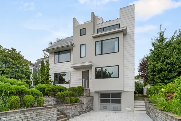 $20,000 | 200 Hillspoint Road, Westport, CT 06880