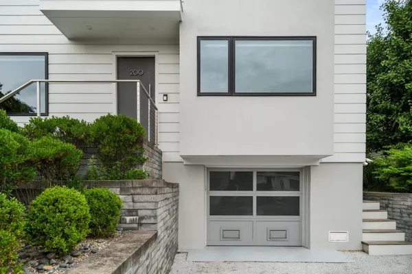 $20,000 | 200 Hillspoint Road, Westport, CT 06880