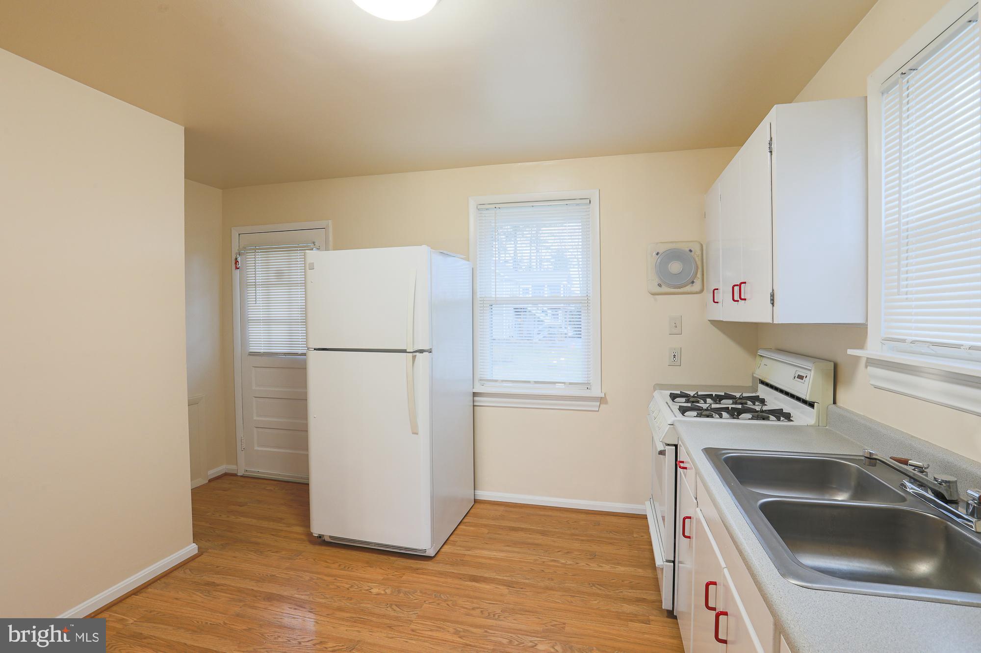 6117 Hunt Club Road Elkridge, MD 21075 - Photo 8 of 32 Gallery Image 8