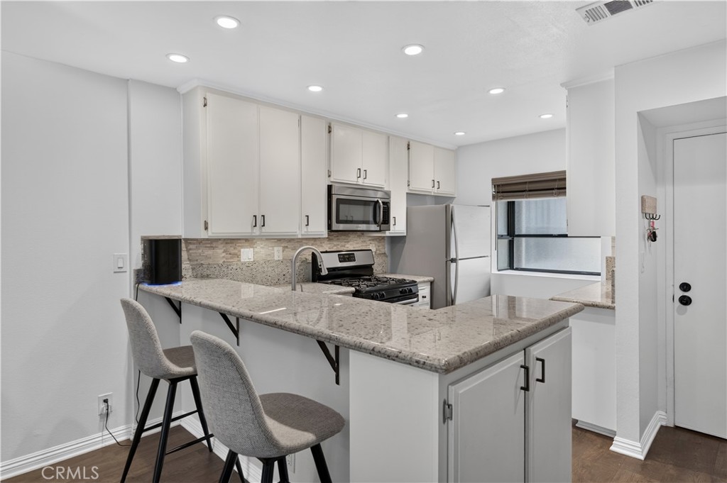 4140 Workman Mill Road, Unit 164 Whittier, CA 90601 - Photo 9 of 40 Breakfast Bar