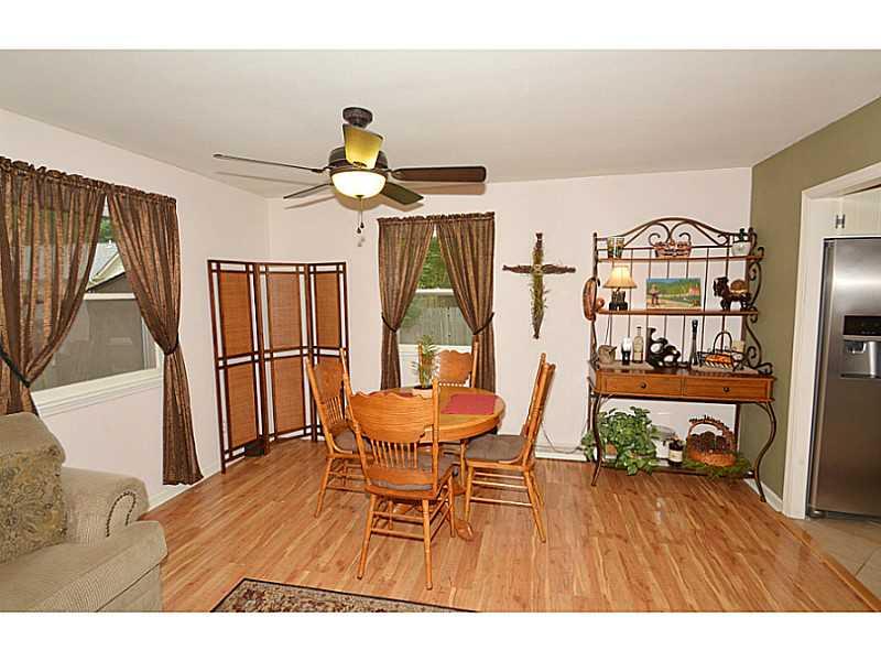 10346 Ruckle Street Indianapolis, IN 46280 - Photo 7 of 24 Gallery Image 7