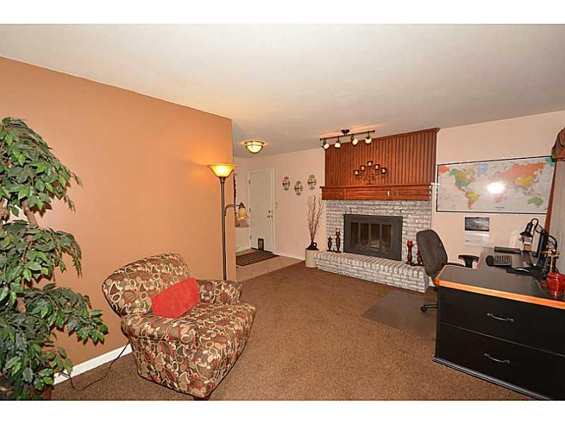 10346 Ruckle Street Indianapolis, IN 46280 - Photo 10 of 24 Gallery Image 10