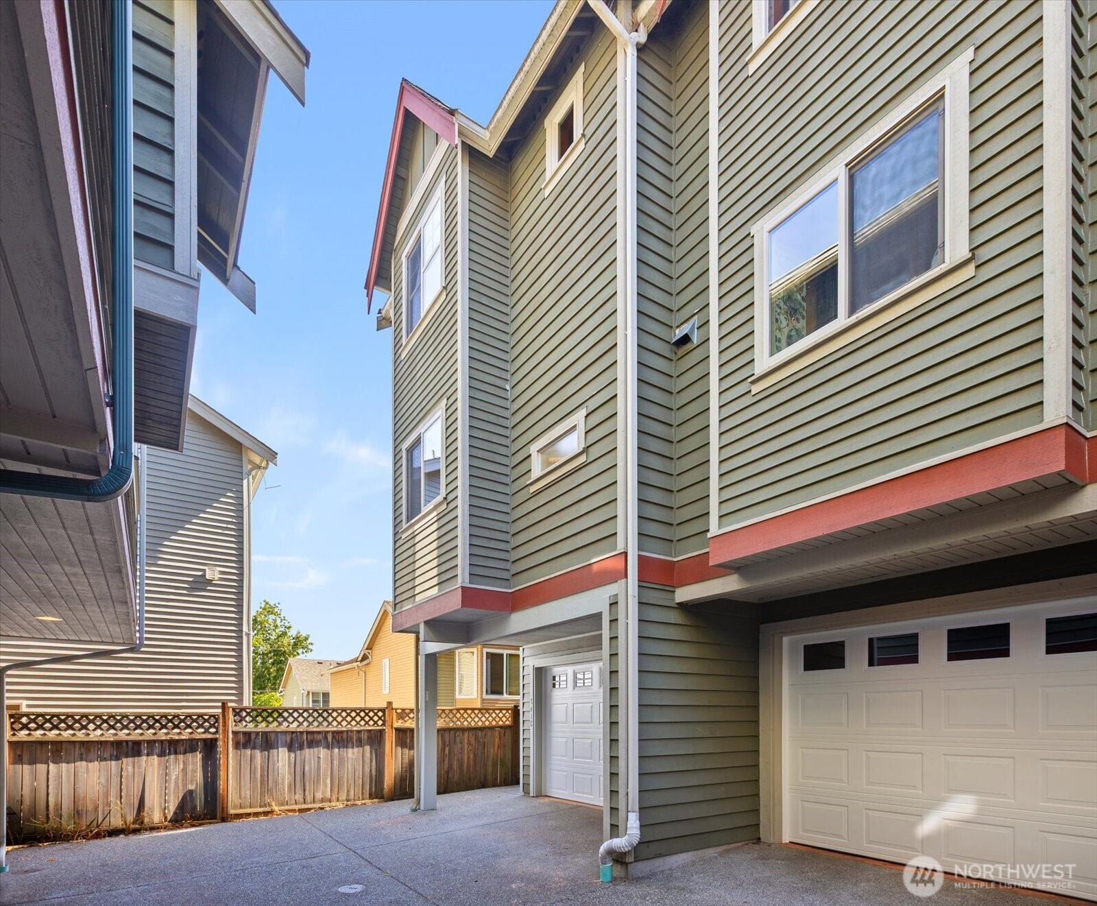 741 North 94th Street, Unit C Seattle, WA 98103 - Photo 19 of 26 Gallery Image 19