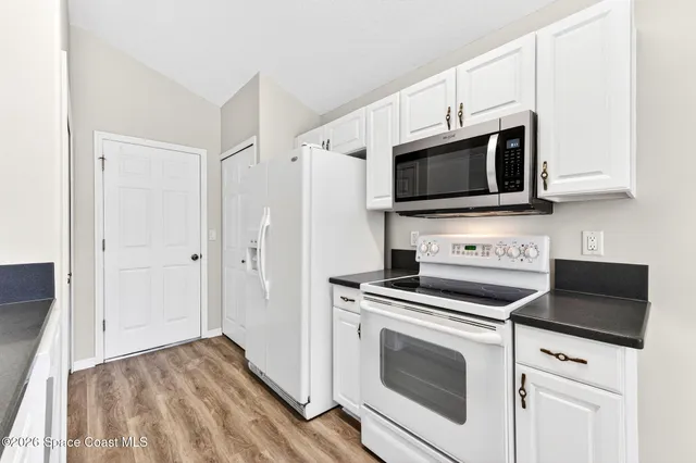 $335,000 | 1102 Bainbury Lane, Melbourne, FL 32904