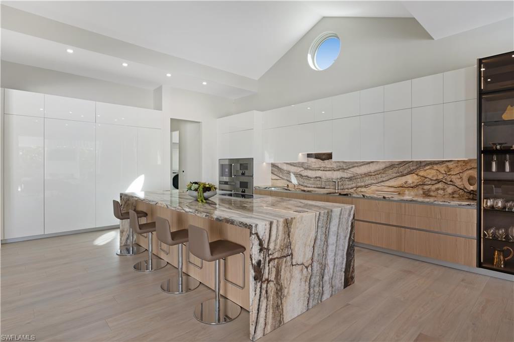 2485 Crayton Road Naples, FL 34103 - Photo 5 of 33