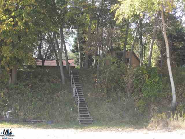 4210 North Lakeshore Road Deckerville, MI 48427 - Photo 26 of 28 31167770-25.JPG